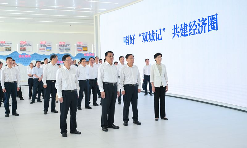 0827-1-3.jpg 0827-1-3.jpg