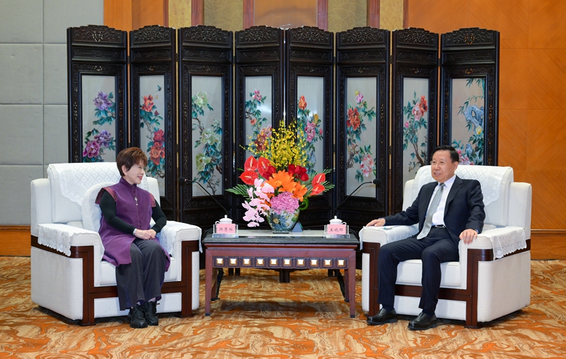 1121-1-1.jpg 1121-1-1.jpg